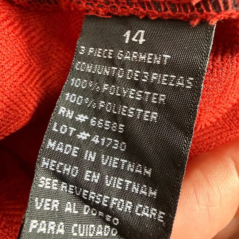 Perceptions Red Cropped Button-Front Blazer - Picture 9 of 9